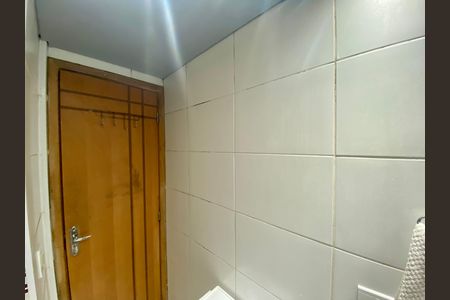 Apartamento à venda com 52m², 2 quartos e 1 vaga Apartamento à venda com 52m², 2 quartos e 1 vagaBanheiro