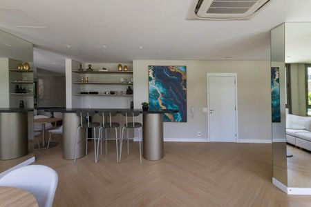 Apartamento para alugar com 129m², 3 quartos e 2 vagas Apartamento para alugar com 129m², 3 quartos e 2 vagasÁrea comum - Salão de festas