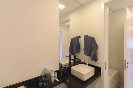 Apartamento para alugar com 129m², 3 quartos e 2 vagas Apartamento para alugar com 129m², 3 quartos e 2 vagasBanheiro da Suíte 1