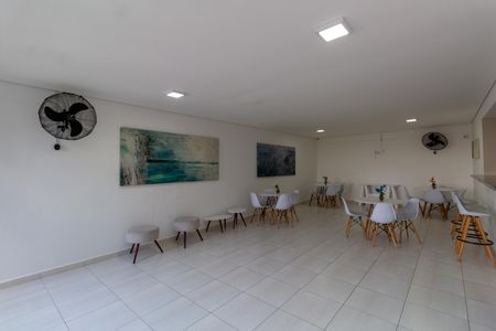 Apartamento à venda com 47m², 2 quartos e sem vaga Apartamento à venda com 47m², 2 quartos e sem vagaÁrea Comum - Salão de Festas