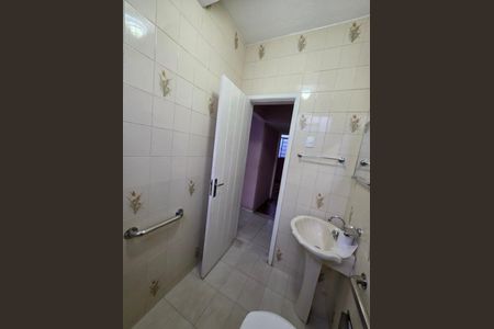 Casa para alugar com 220m², 4 quartos e 2 vagas