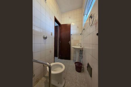 Casa para alugar com 220m², 4 quartos e 2 vagas
