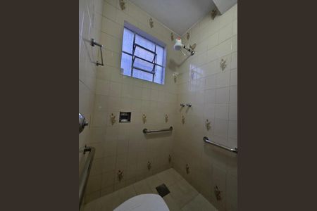 Casa para alugar com 220m², 4 quartos e 2 vagas
