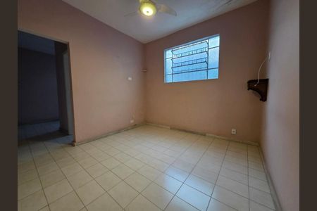 Casa para alugar com 220m², 4 quartos e 2 vagas