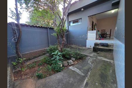 Casa para alugar com 220m², 4 quartos e 2 vagas