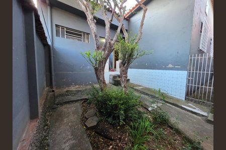 Casa para alugar com 220m², 4 quartos e 2 vagas