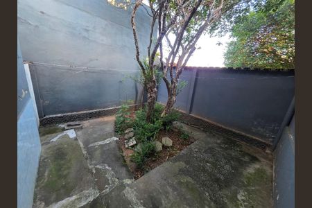 Casa para alugar com 220m², 4 quartos e 2 vagas