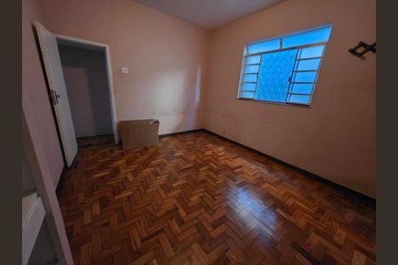 Casa para alugar com 220m², 4 quartos e 2 vagas