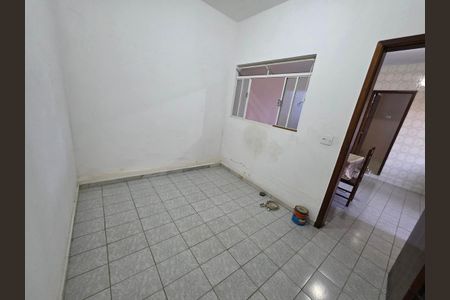 Casa para alugar com 220m², 4 quartos e 2 vagas