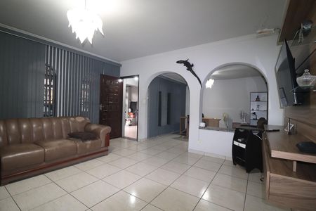 Casa à venda com 173m², 3 quartos e 3 vagasSala