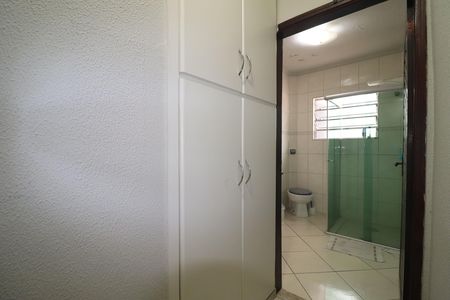 Casa à venda com 173m², 3 quartos e 3 vagasCorredor Quarto 1 suíte