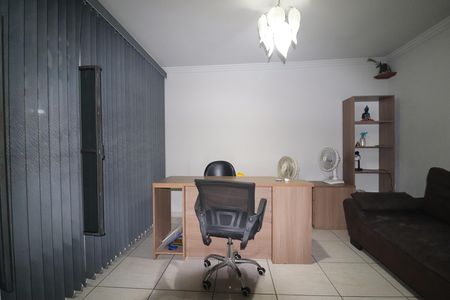 Casa à venda com 173m², 3 quartos e 3 vagasEscritório