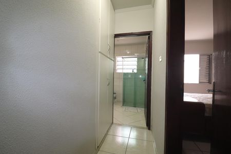 Casa à venda com 173m², 3 quartos e 3 vagasCorredor Quarto 1 suíte