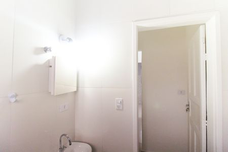 Casa para alugar com 90m², 3 quartos e 1 vaga Casa para alugar com 90m², 3 quartos e 1 vagaBanheiro