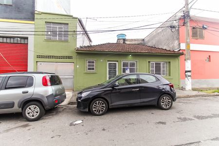 Casa para alugar com 90m², 3 quartos e 1 vaga Casa para alugar com 90m², 3 quartos e 1 vagaFachada + Placa