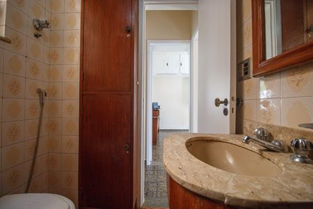 Apartamento para alugar com 68m², 2 quartos e sem vagaBanheiro