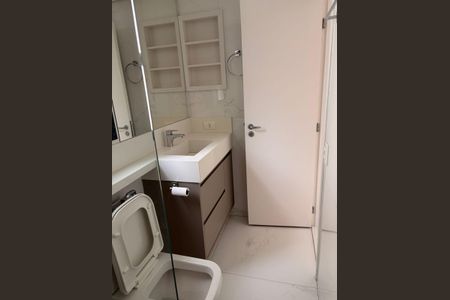 Apartamento à venda com 64m², 2 quartos e 1 vaga Apartamento à venda com 64m², 2 quartos e 1 vagaBanheiro