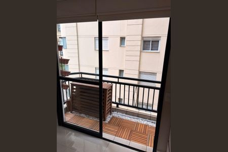 Apartamento à venda com 64m², 2 quartos e 1 vaga Apartamento à venda com 64m², 2 quartos e 1 vagaVaranda