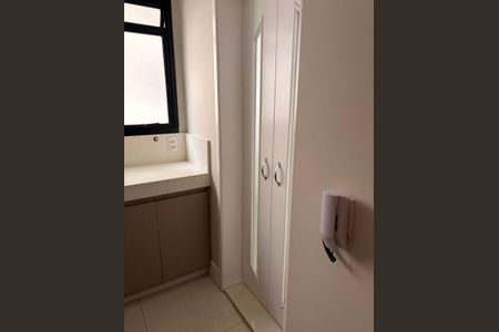 Cozinha de apartamento para alugar com 2 quartos, 64m² em Itaim Bibi, São Paulo
