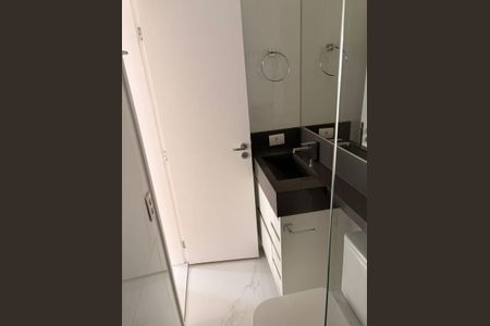 Apartamento à venda com 64m², 2 quartos e 1 vaga Apartamento à venda com 64m², 2 quartos e 1 vagaBanheiro