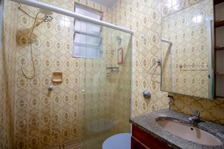 Banheiro de apartamento para alugar com 1 quarto, 49m² em Vila da Penha, Rio de Janeiro