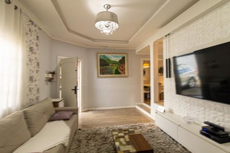 Casa à venda com 560m², 3 quartos e 2 vagas Casa à venda com 560m², 3 quartos e 2 vagasSala de TV