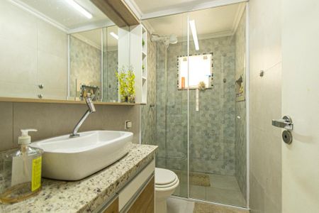 Casa à venda com 560m², 3 quartos e 2 vagas Casa à venda com 560m², 3 quartos e 2 vagasBanheiro Social