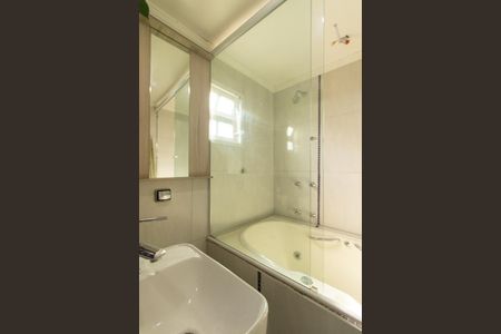 Casa à venda com 560m², 3 quartos e 2 vagas Casa à venda com 560m², 3 quartos e 2 vagasBanheiro da Suíte