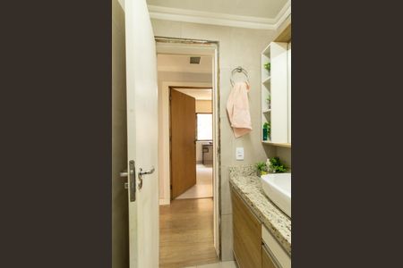 Casa à venda com 560m², 3 quartos e 2 vagas Casa à venda com 560m², 3 quartos e 2 vagasBanheiro Social