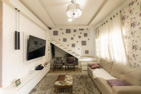 Sala de TV de casa à venda com 3 quartos, 560m² em Cidade Industrial de Curitiba, Curitiba