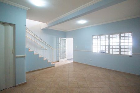 Casa para alugar com 178m², 3 quartos e 2 vagasSala 