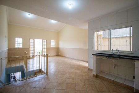 Casa para alugar com 178m², 3 quartos e 2 vagasCozinha 