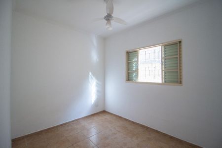 Casa para alugar com 178m², 3 quartos e 2 vagasQuarto  2