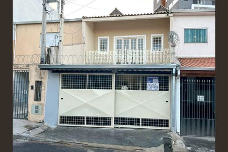 Casa para alugar com 178m², 3 quartos e 2 vagasFachada