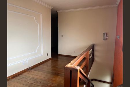 Corredor de casa para alugar com 5 quartos, 494m² em Filadélfia, Betim