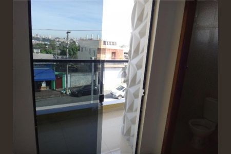 Casa à venda com 3 quartos, 100m² em Jardim Eliane, São Paulo