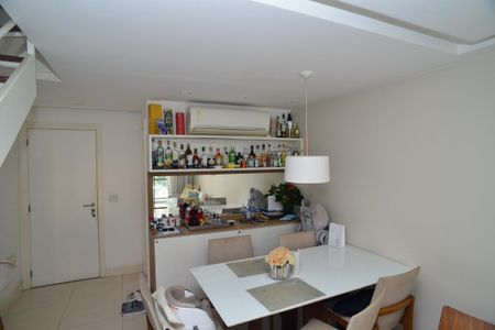 Apartamento à venda com 80m², 2 quartos e 1 vagaSala