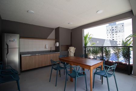 Apartamento para alugar com 44m², 2 quartos e sem vaga Apartamento para alugar com 44m², 2 quartos e sem vagaÁrea comum - Churrasqueira