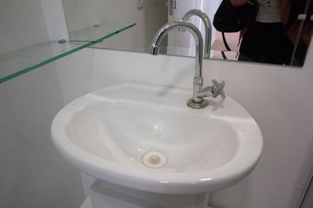 Apartamento para alugar com 44m², 2 quartos e sem vaga Apartamento para alugar com 44m², 2 quartos e sem vagaBanheiro