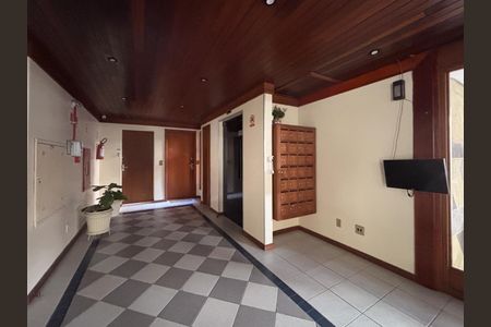Apartamento à venda com 90m², 2 quartos e 1 vaga Apartamento à venda com 90m², 2 quartos e 1 vagaHall social