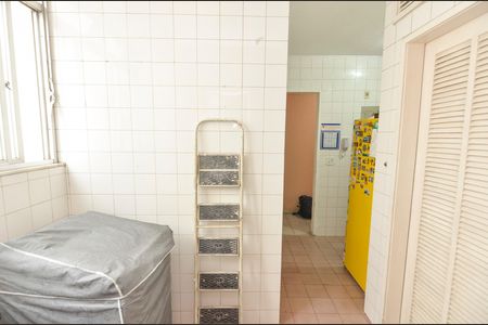 Apartamento à venda com 70m², 2 quartos e 1 vagaÁrea de Serviço