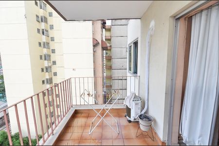 Apartamento à venda com 70m², 2 quartos e 1 vagaSala