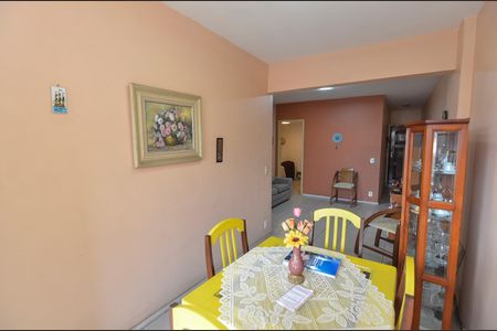 Apartamento à venda com 70m², 2 quartos e 1 vagaSala