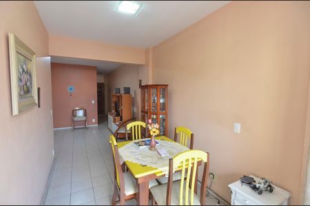 Apartamento à venda com 70m², 2 quartos e 1 vagaSala