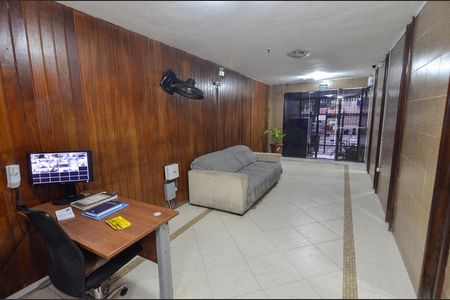 Apartamento à venda com 70m², 2 quartos e 1 vagaHall