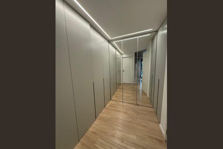 Apartamento à venda com 97m², 1 quarto e 1 vaga Apartamento à venda com 97m², 1 quarto e 1 vagaCloset