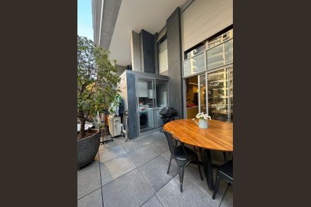 Apartamento à venda com 97m², 1 quarto e 1 vaga Apartamento à venda com 97m², 1 quarto e 1 vagaVaranda