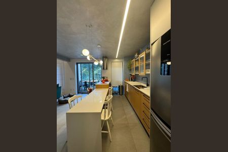 Cozinha de apartamento para alugar com 1 quarto, 97m² em Moema, São Paulo