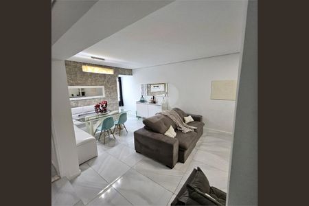 Casa à venda com 4 quartos, 320m² em Vila Monumento, São Paulo