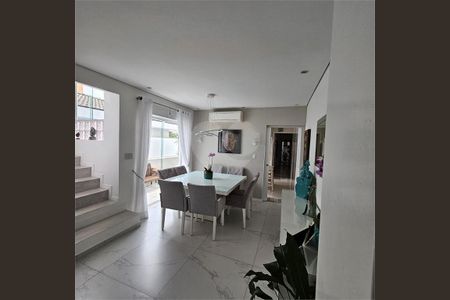 Casa à venda com 4 quartos, 320m² em Vila Monumento, São Paulo